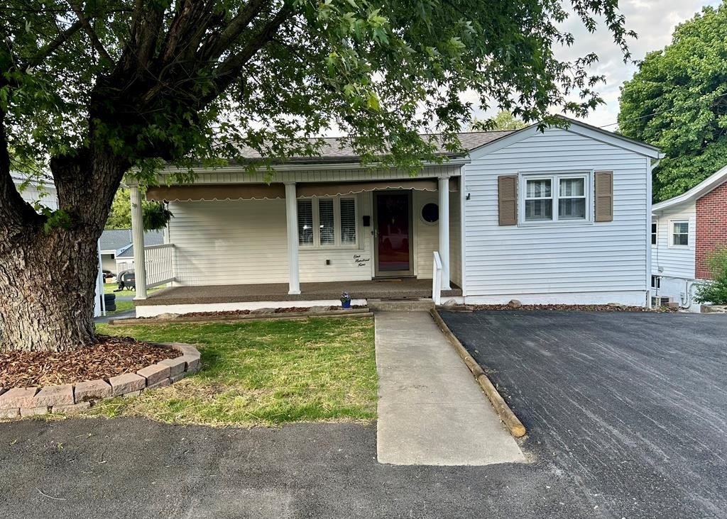 Single Family 3BR 3BA - 109 Mankin, BECKLEY, WV