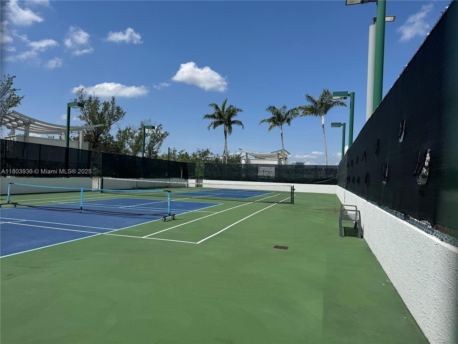 Condo 3BR 3BA - 2641 N Flamingo Rd, Sunrise, FL