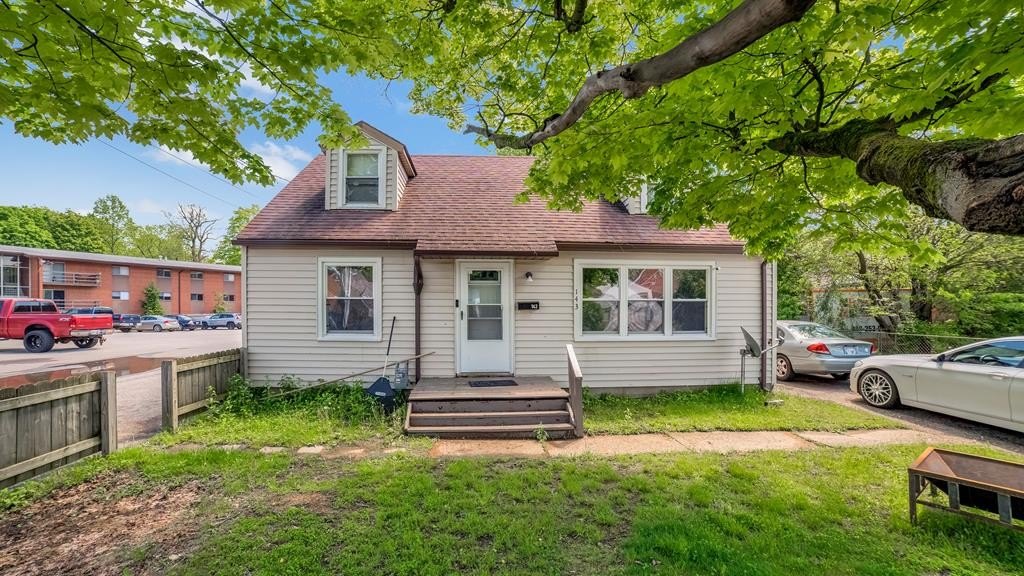 Single Family 2BR 1BA - 143 Fairlawn Ave, Mansfield, OH