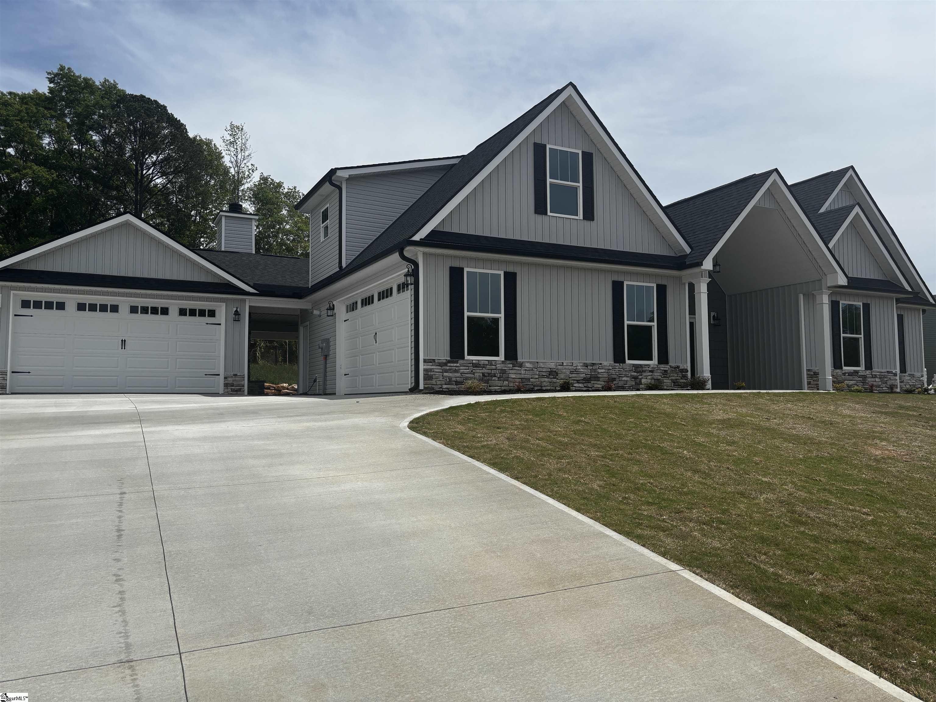 Single Family 3BR 4BA - 110 Hintons Farms Drive, Easley, SC