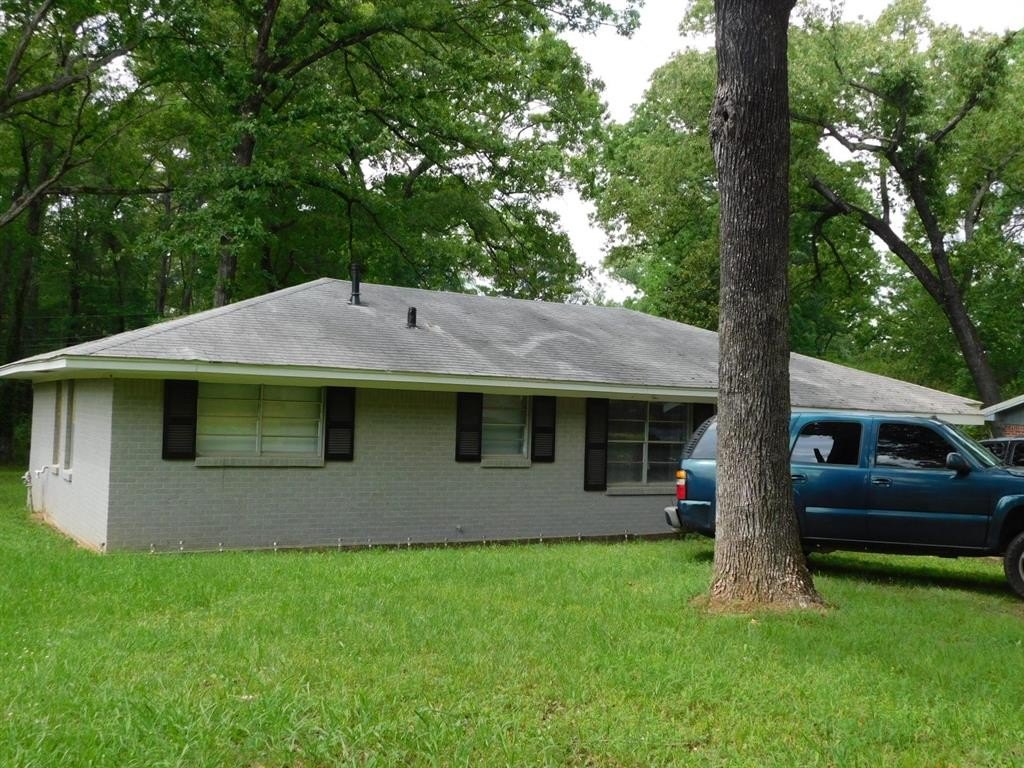 Single Family 3BR 1BA - 714 NE 5th Street, Springhill, LA