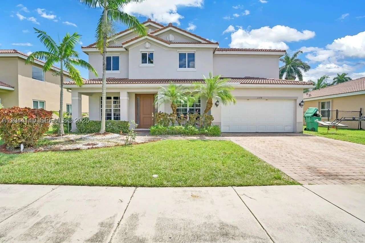 Single Family 5BR 3BA - 1378 NW 204th St, Miami Gardens, FL