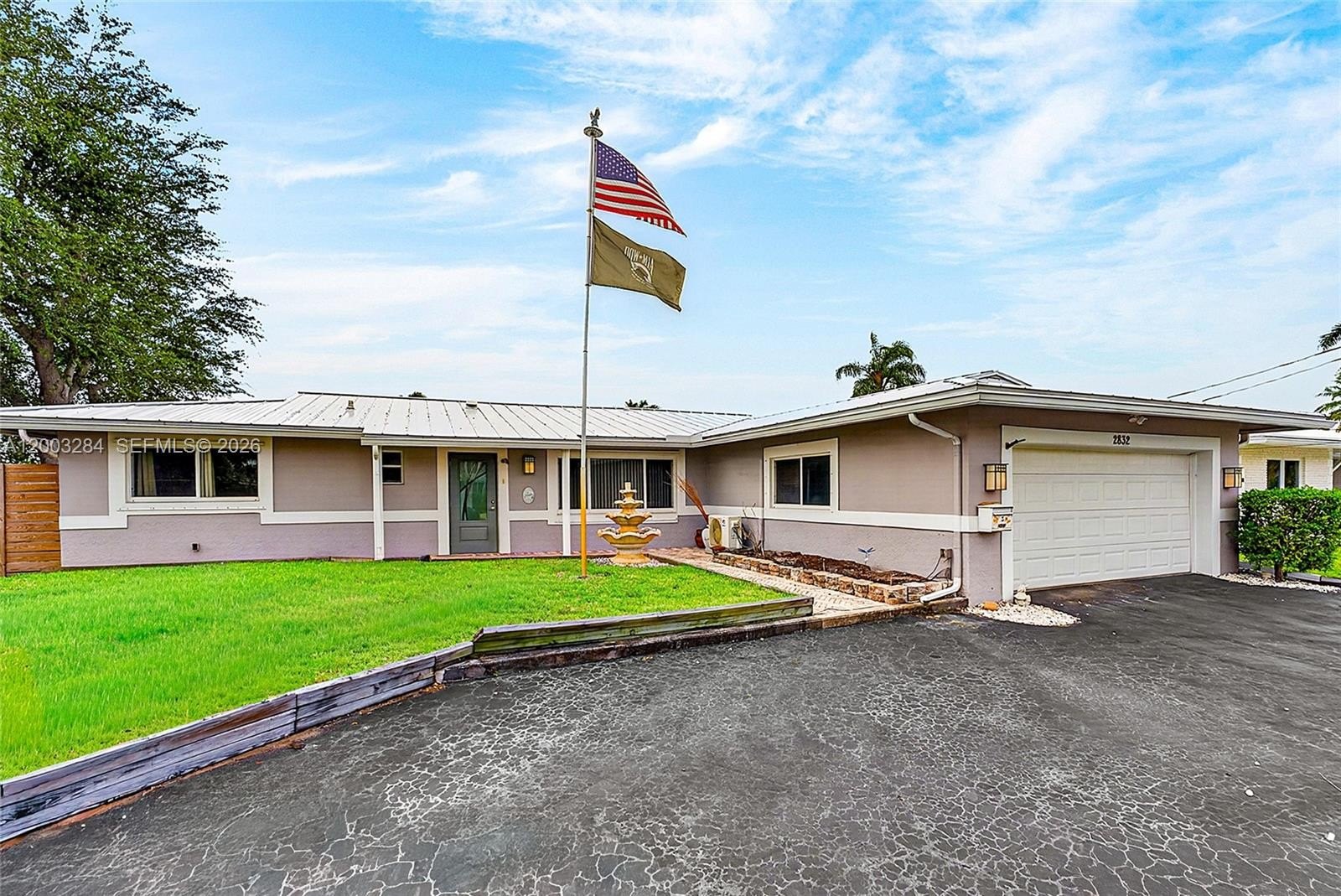 Single Family 3BR 3BA - 2832 NW 10th Ave, Wilton Manors, FL