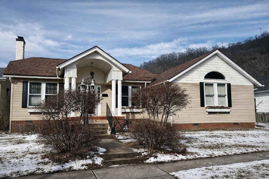Single Family 3BR 3BA - 107 5th Street, Pikeville, KY