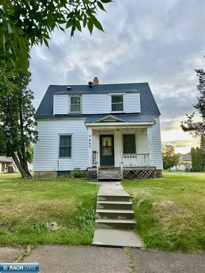 Single Family 2BR 2BA - 805 2nd Ave SW, Chisholm, MN