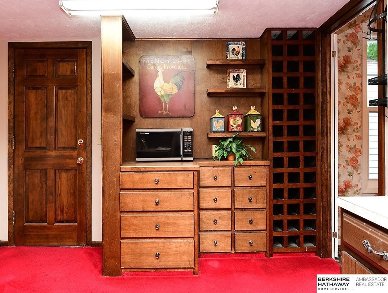 Single Family 2BR 2BA - 1016 S 52nd Street, Omaha, NE