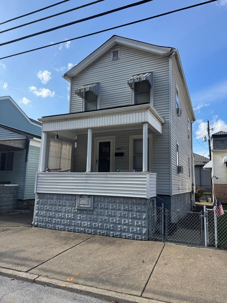 Single Family 2BR 1BA - 437 McMECHEN STREET, Benwood, WV