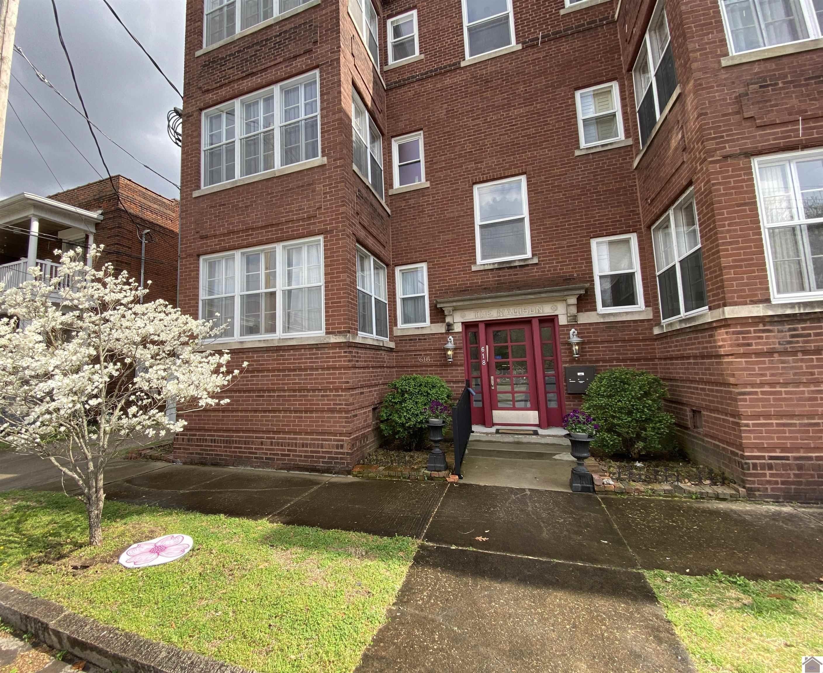 Condo 2BR 2BA - 618 Madison, Paducah, KY
