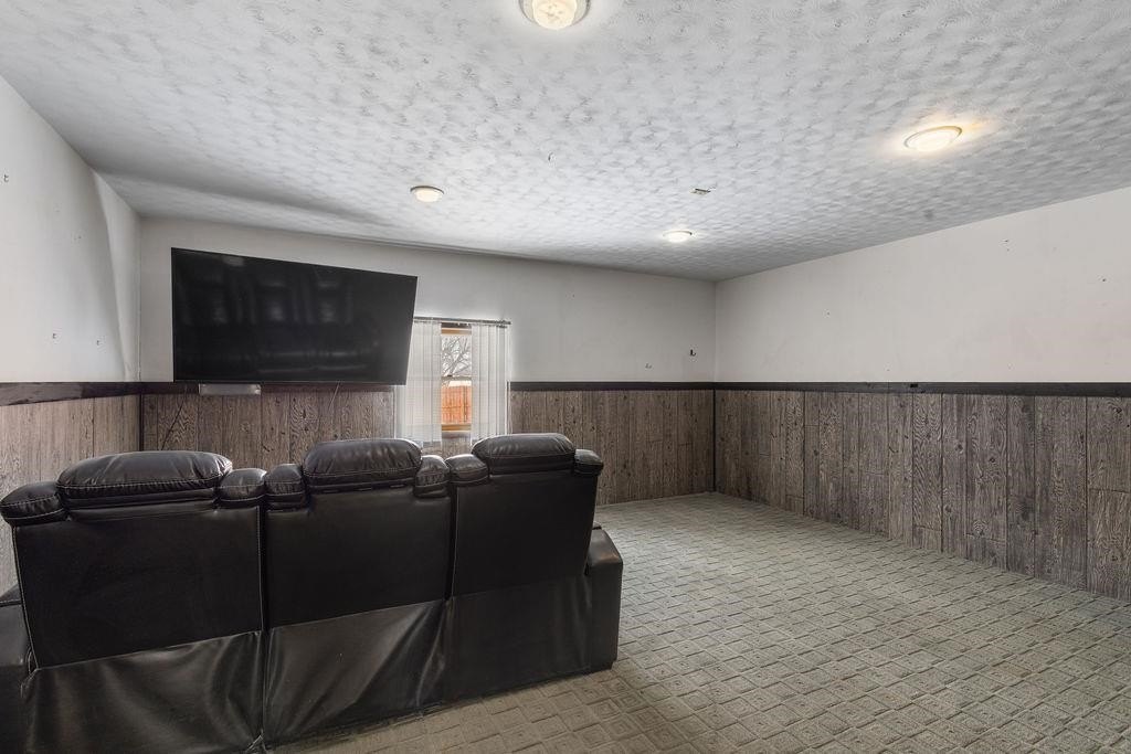 Single Family 4BR 1BA - 304 Oak Street, Creston, NE
