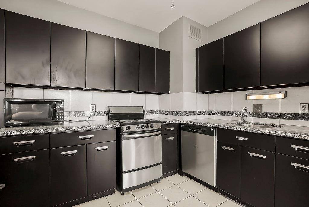 Condo 2BR 2BA - 333 West Meyer Boulevard, Kansas City, MO