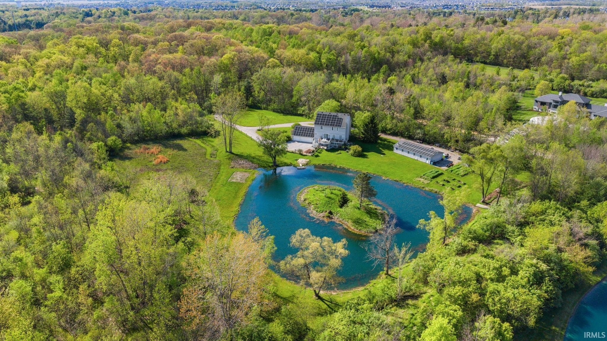 Single Family 6BR 5BA - 12105 Sylvan Meadows Drive, Fort Wayne, IN