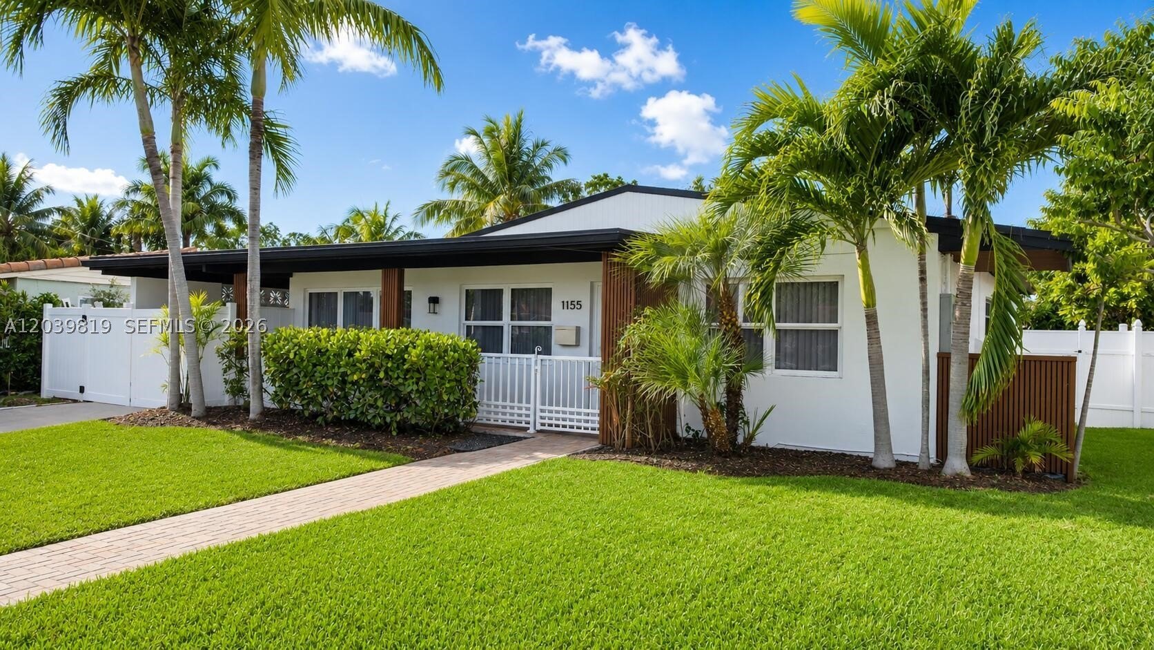 Single Family 2BR 2BA - 1155 Hayes St, Hollywood, FL