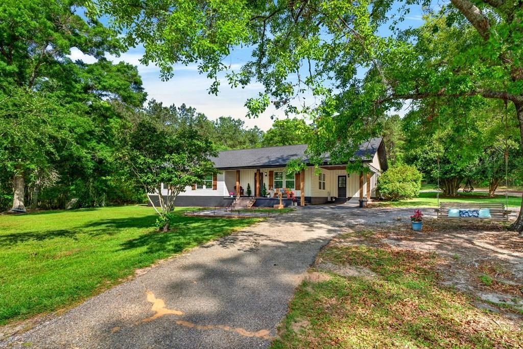 Single Family 3BR 2BA - 469 Hwy 26 E, Poplarville, MS
