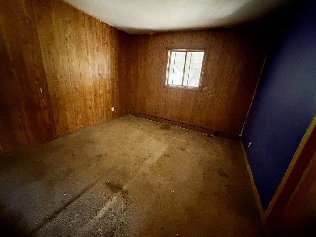 Single Family 2BR 1BA - 808 E Sellar, Bessemer, MI