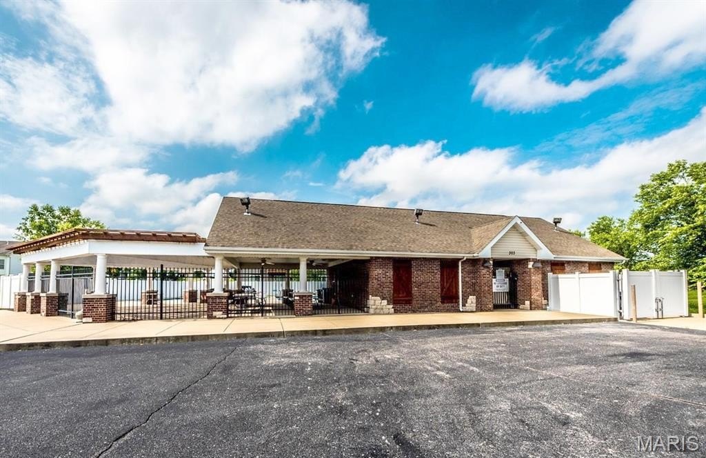 Single Family 3BR 3BA - 212 Colonial Crossing, Wentzville, MO