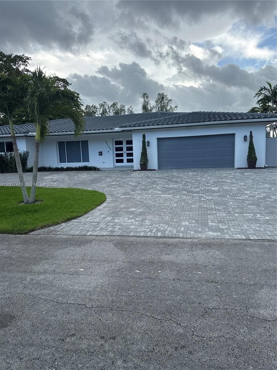 Single Family 4BR 4BA - 19150 S Saint Andrews Dr, Hialeah, FL