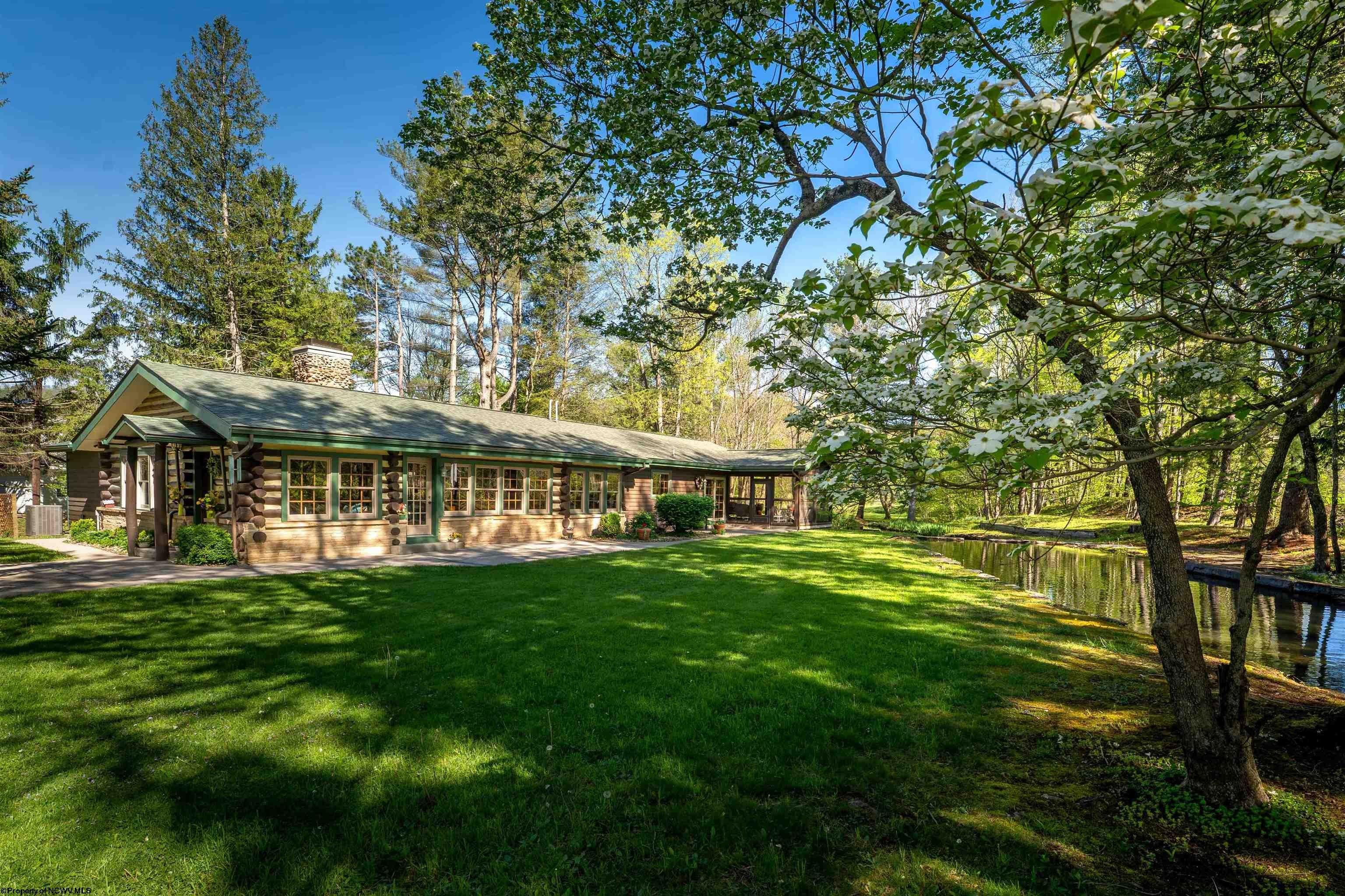 Single Family 3BR 3BA - 360 Country Club Drive, Terra Alta, WV