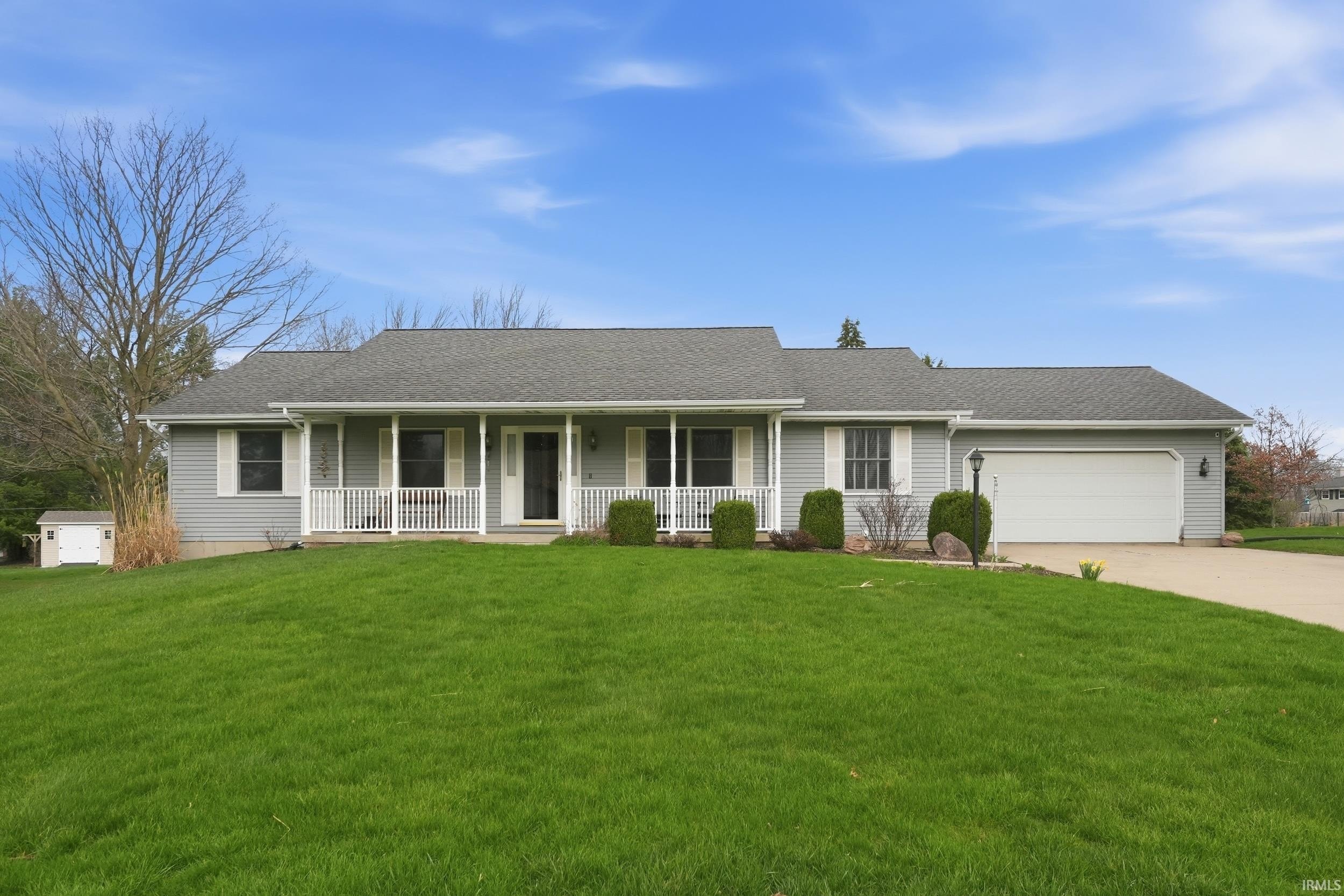 Single Family 3BR 3BA - 426 E Lynnwood Drive, Warsaw, IN