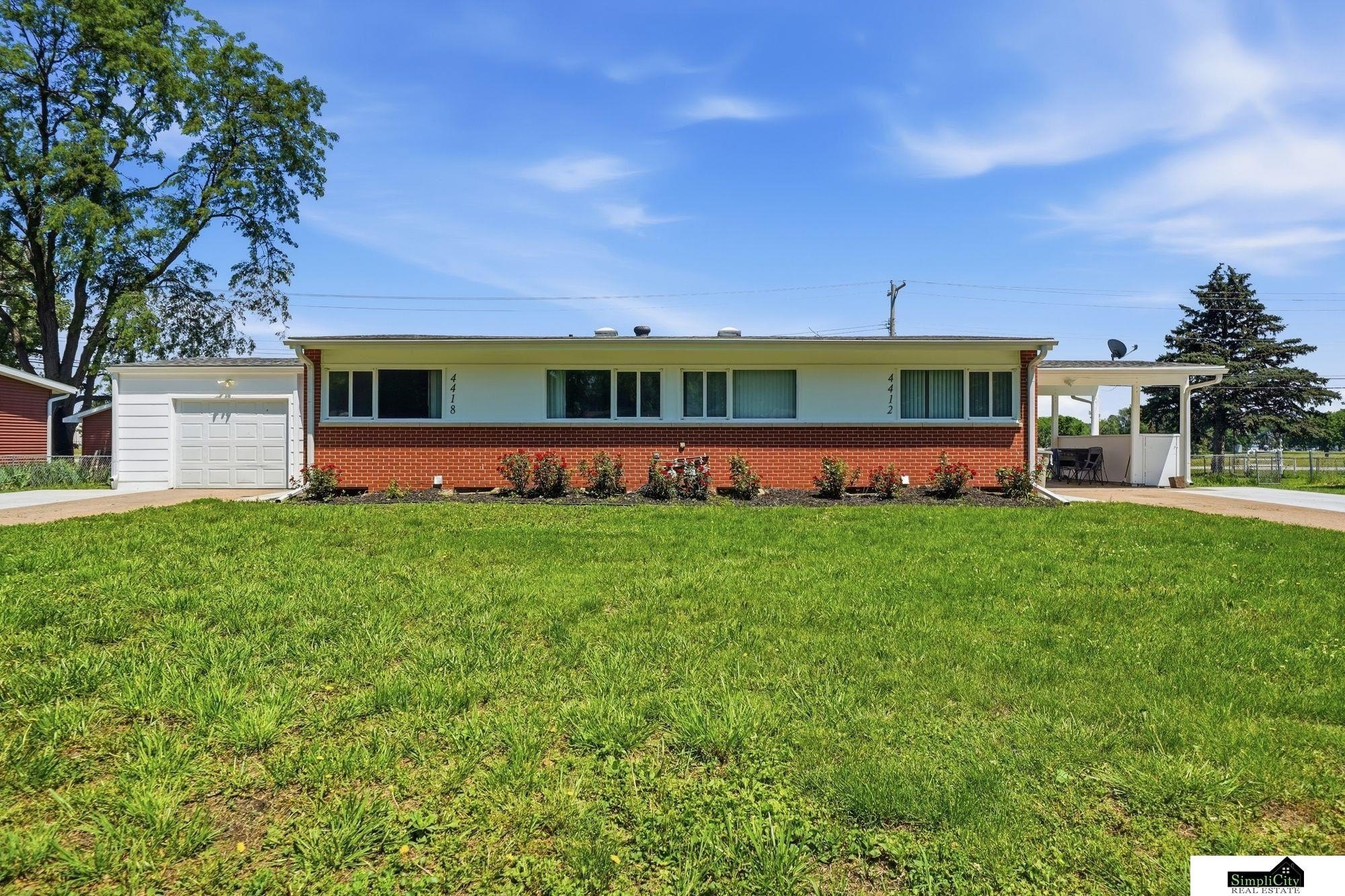 Duplex 4BR 2BA - 4412-4418 NW 49th Street, Lincoln, NE