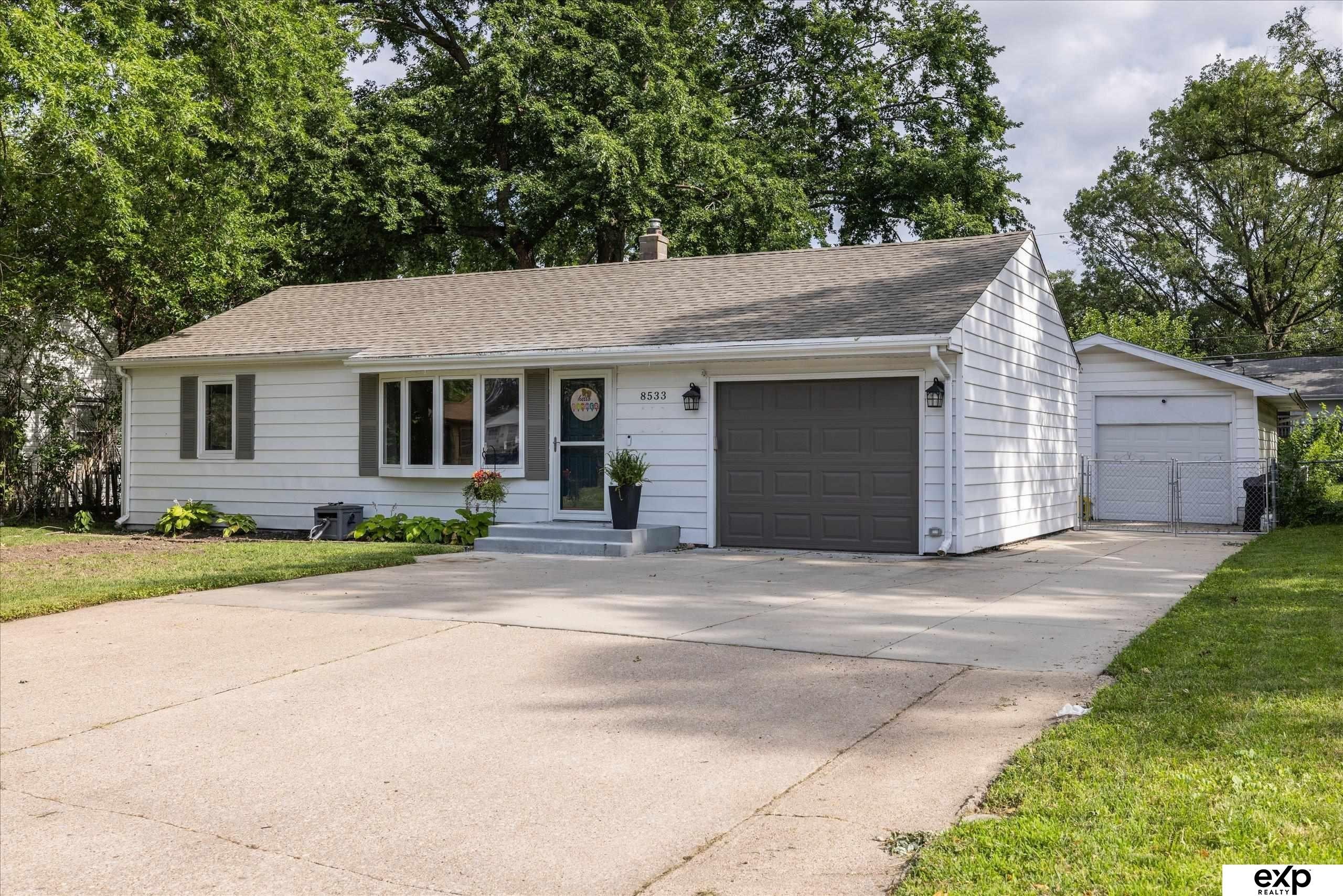 Single Family 4BR 2BA - 8533 Lafayette Avenue, Omaha, NE