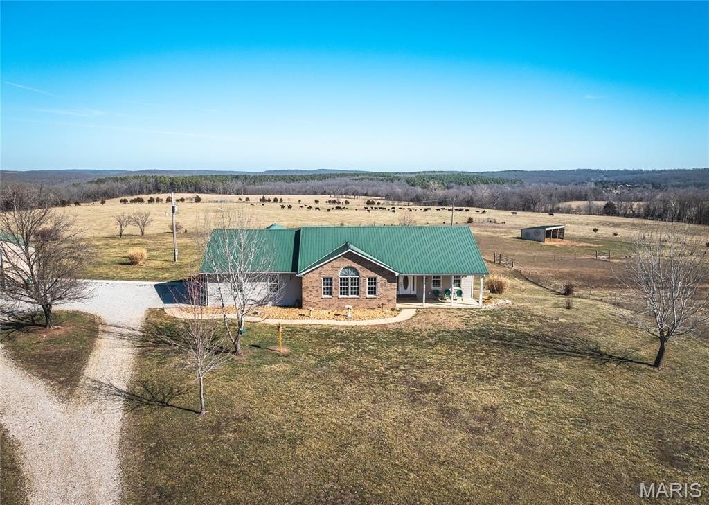 Single Family 6BR 4BA - 37595 Westgate Road, Plato, MO