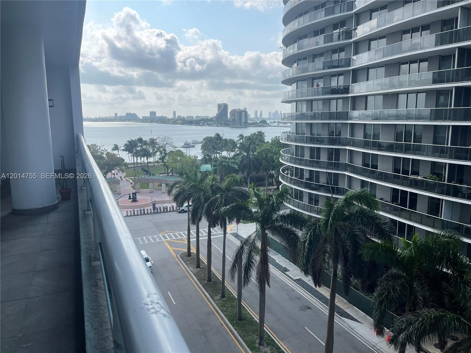 Condo 2BR 2BA - 1800 N Bayshore Dr, Miami, FL