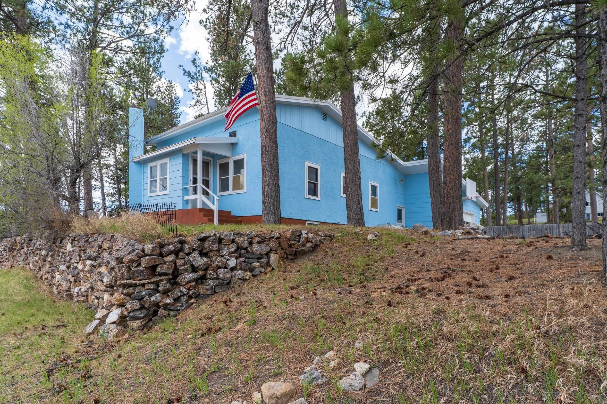 Single Family 2BR 1BA - 347 N 5th Street, Custer, SD