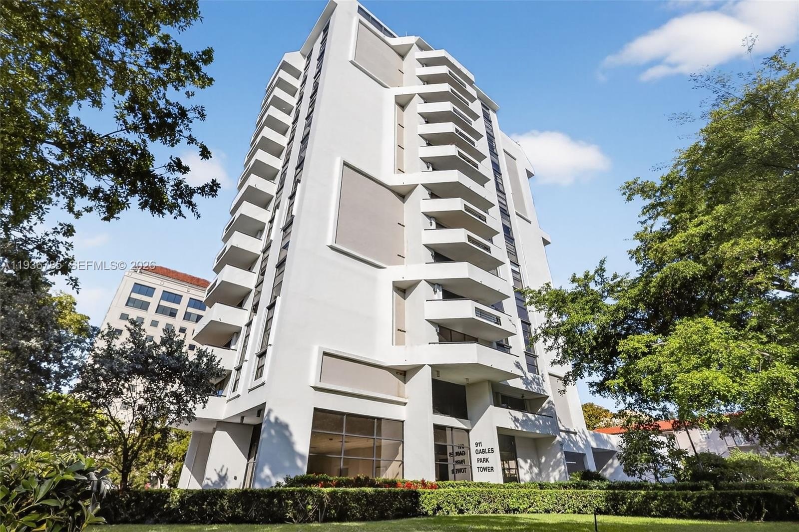 Condo 2BR 2BA - 911 E Ponce De Leon Blvd, Coral Gables, FL