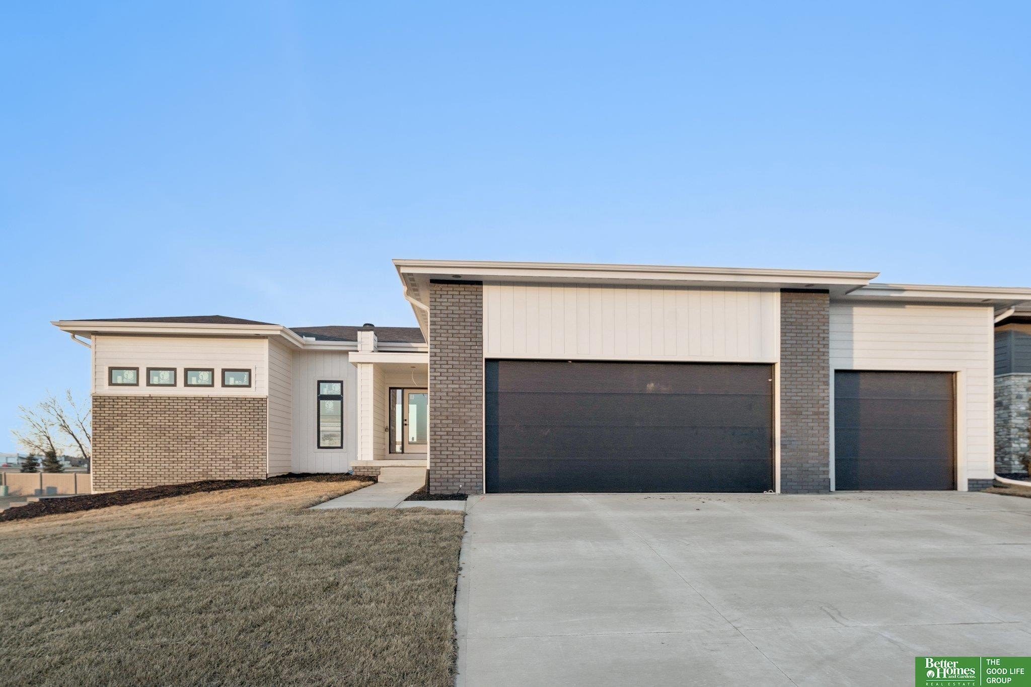 Single Family 6BR 3BA - 21126 Atwood Avenue, Elkhorn, NE