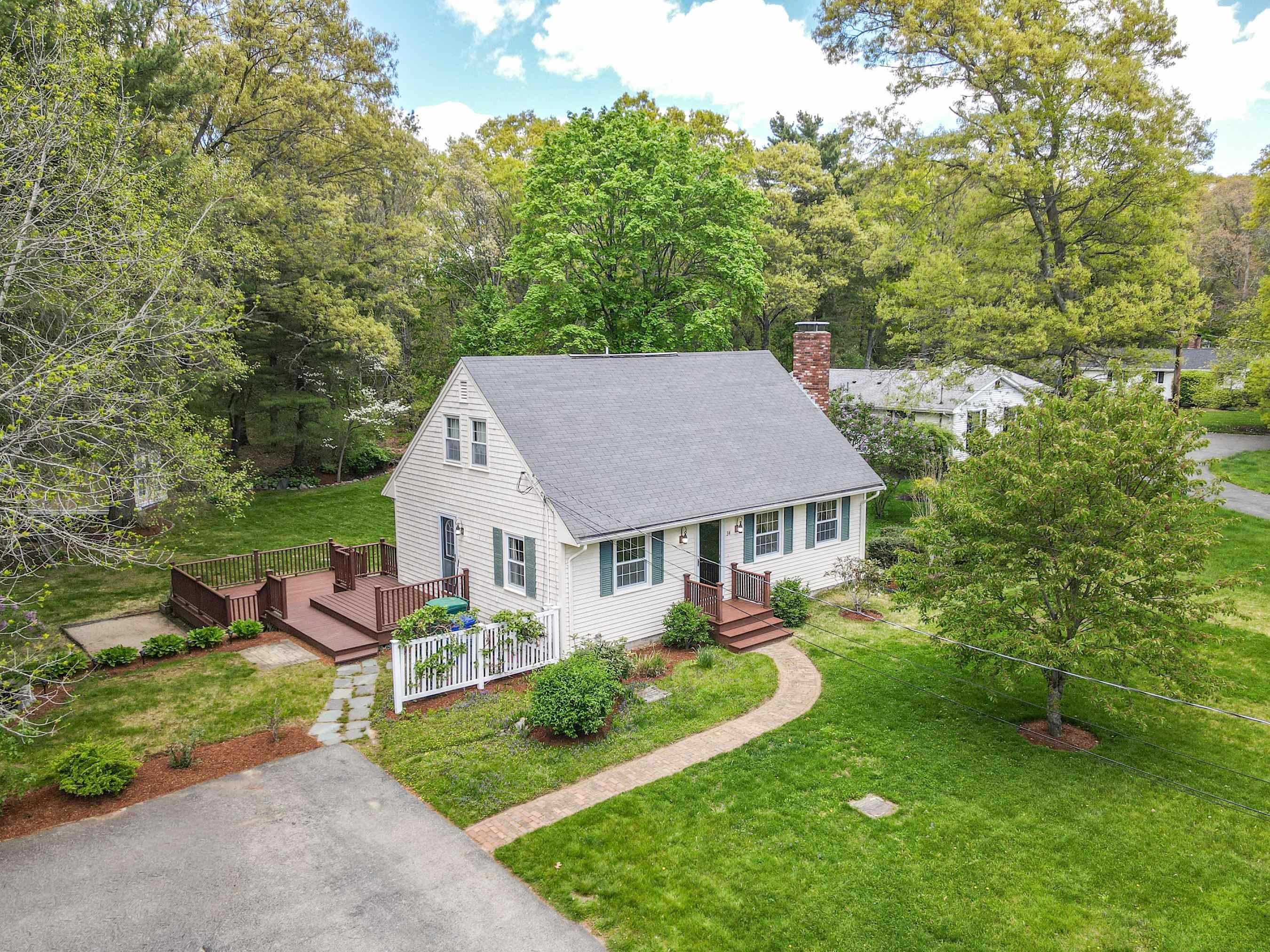Single Family 3BR 2BA - 34 Oakhill Avenue, Attleboro, MA