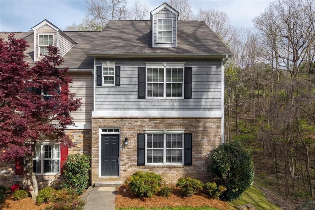 Single Family 4BR 4BA - 176 Ridgehaven Trail, Ellijay, GA