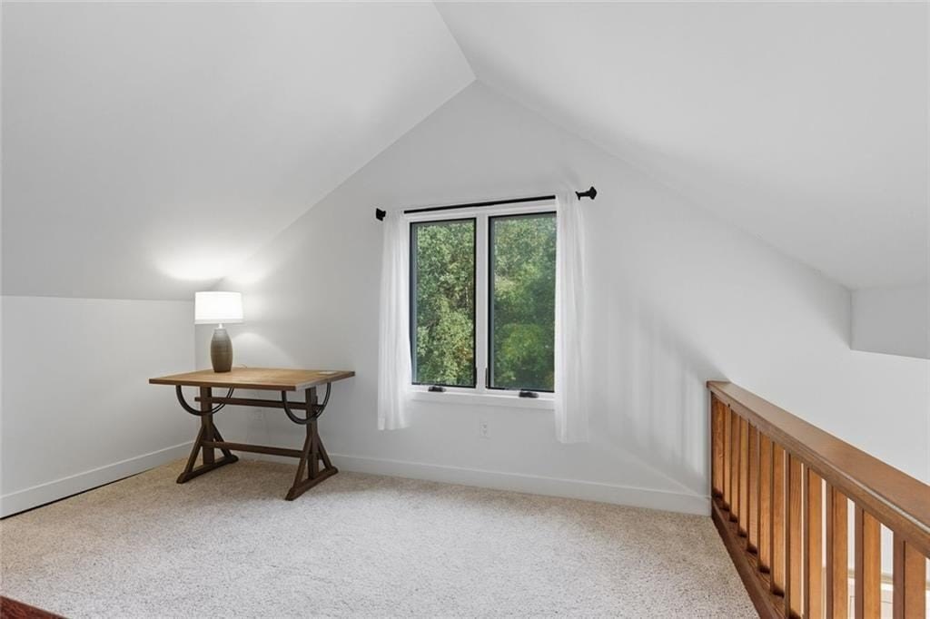 Single Family 5BR 5BA - 3680 Lamplighter Cove Road, Gainesville, GA