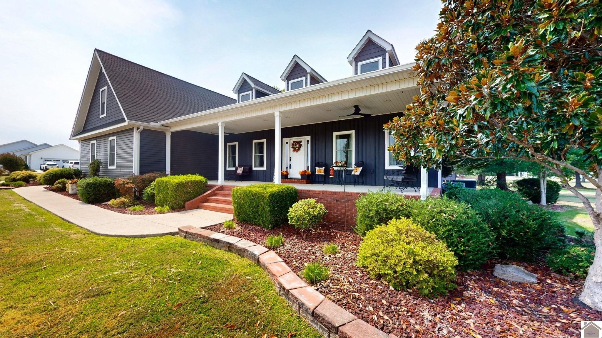 Single Family 4BR 4BA - 81 Oak Shadow Lane, Benton, KY
