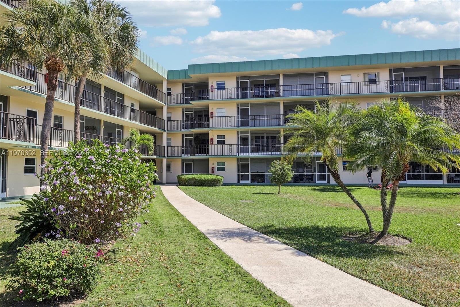 Condo 2BR 2BA - 804 SE 7th St, Deerfield Beach, FL