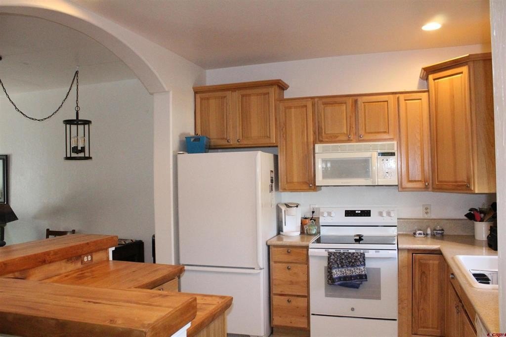 Single Family 2BR 2BA - 266 Crossroads Circle, Montrose, CO