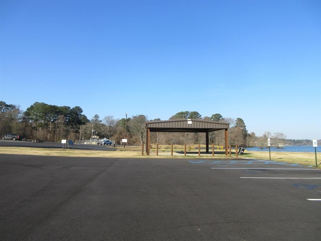 Single Family 3BR 2BA - 6259 S Lakeshore Drive, Shreveport, LA
