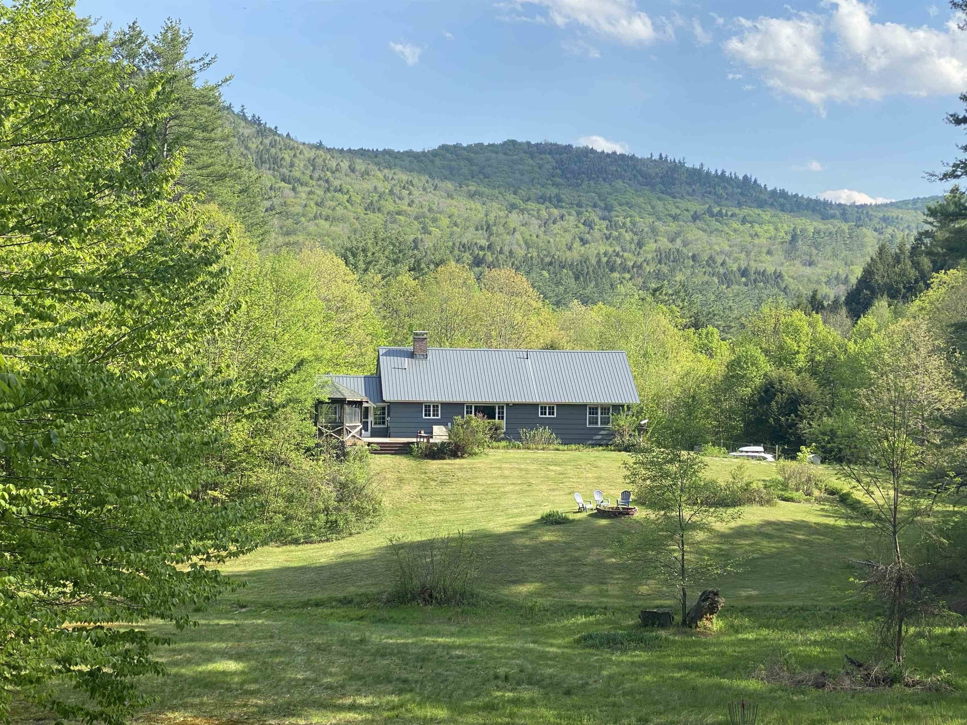 Single Family 4BR 3BA - 116 Teacher Road, Jamaica, VT