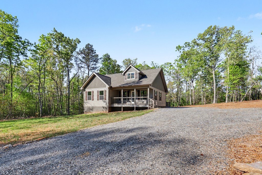Single Family 2BR 2BA - 1323 John Smith Road E, Blairsville, GA