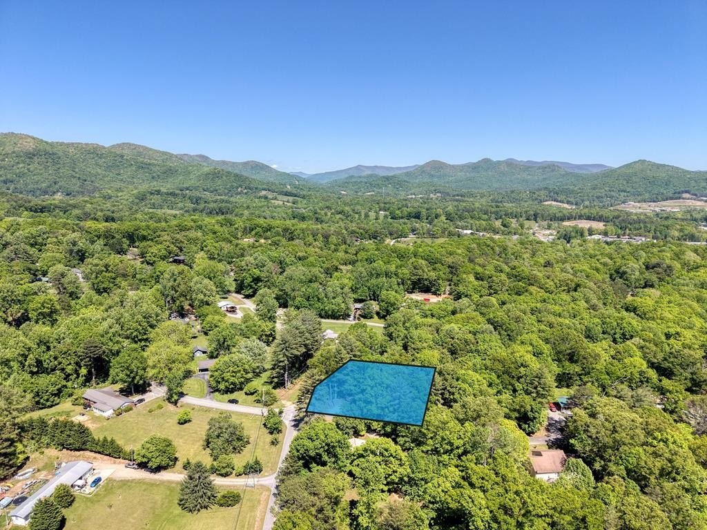 Single Family 1BR 1BA - 532 Sawmill Road, Blairsville, GA