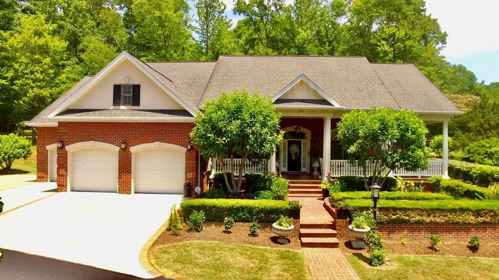 Single Family 3BR 4BA - 234 Sunshine Dr, Williamsburg, KY