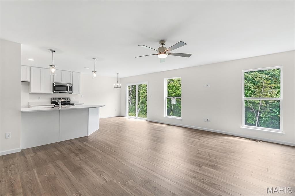 Single Family 3BR 3BA - 26 Town Centre Court, Foristell, MO
