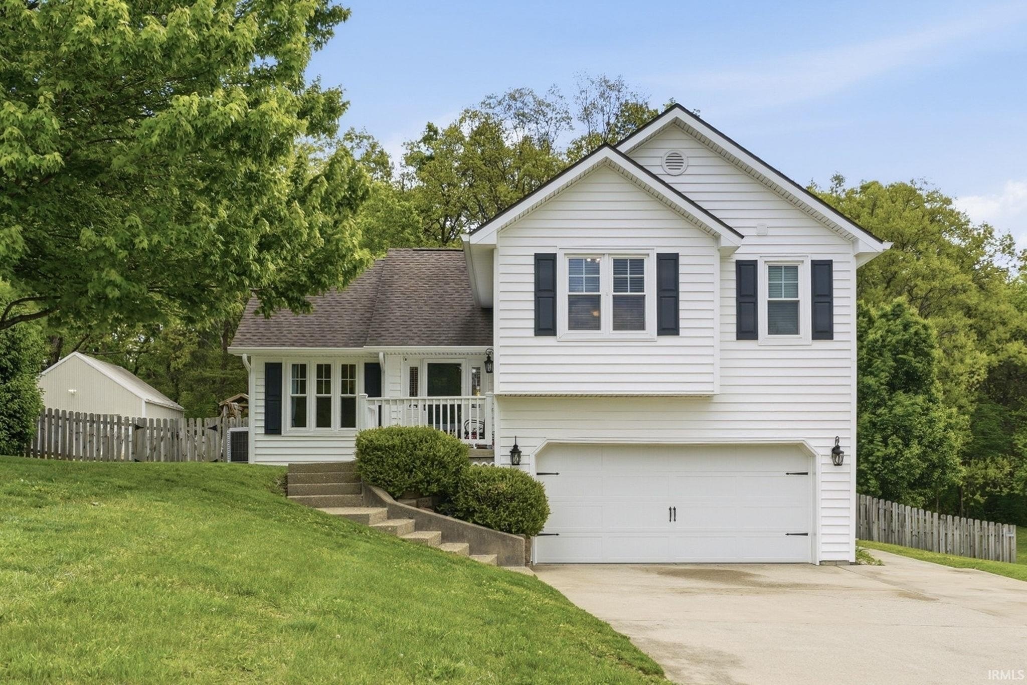 Single Family 3BR 3BA - 6650 N Rhinestone Drive, Ellettsville, IN