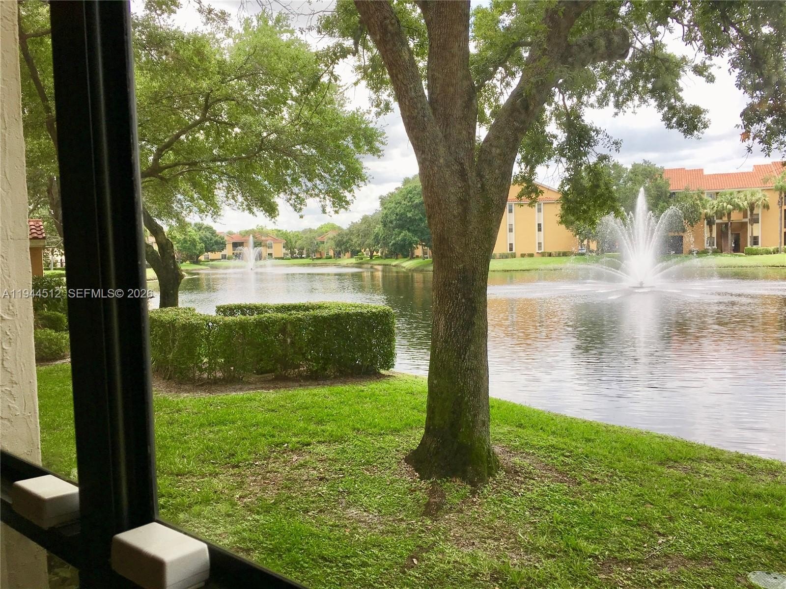 Condo 3BR 2BA - 3818 Coral Tree Cir, Coconut Creek, FL