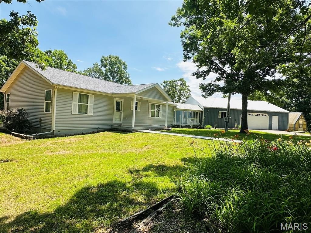 Single Family 4BR 3BA - 19940 County Road 4450, Salem, MO