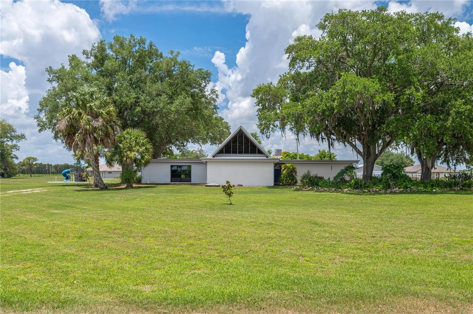 1325 Thornburg Rd