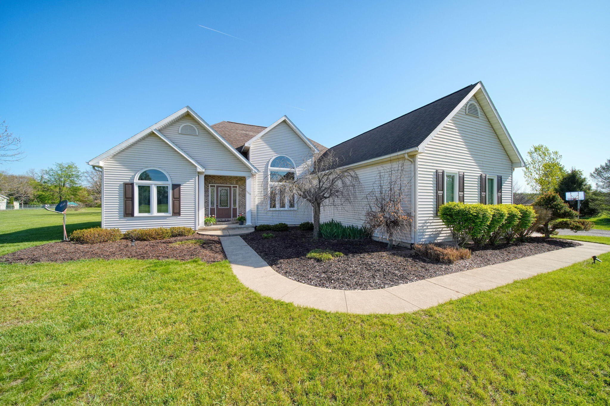Single Family 4BR 3BA - 3390 Hatch Road, Jackson, MI