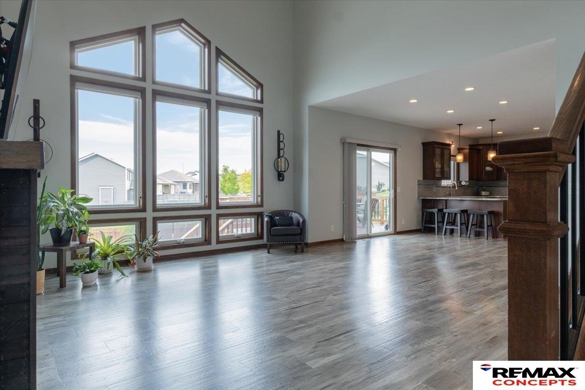 Single Family 5BR 4BA - 7700 S 66th Street, Lincoln, NE