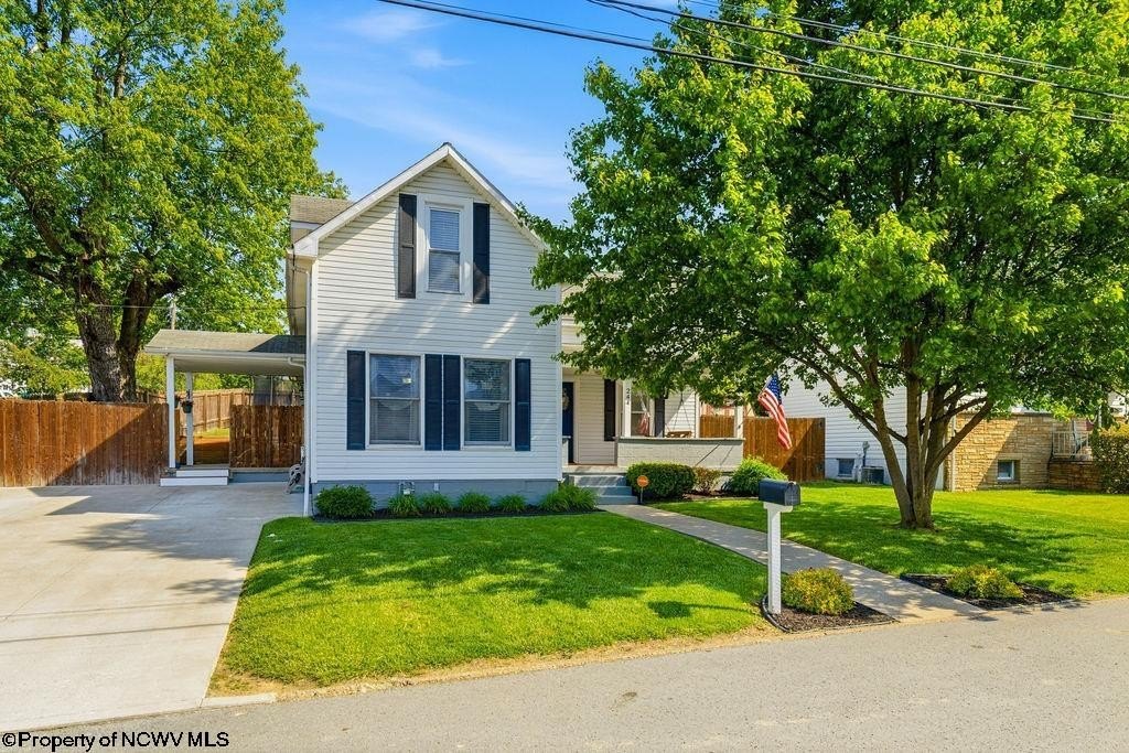 Single Family 4BR 2BA - 244 Ross Street, Bridgeport, WV