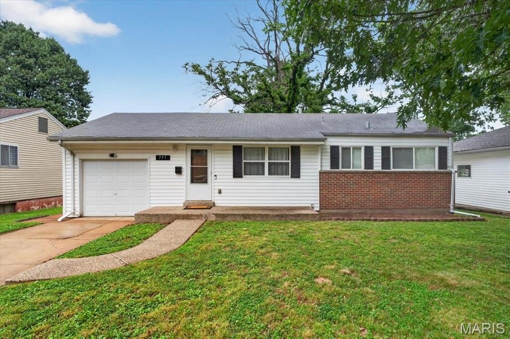 Single Family 3BR 1BA - 795 Babler Drive, Florissant, MO