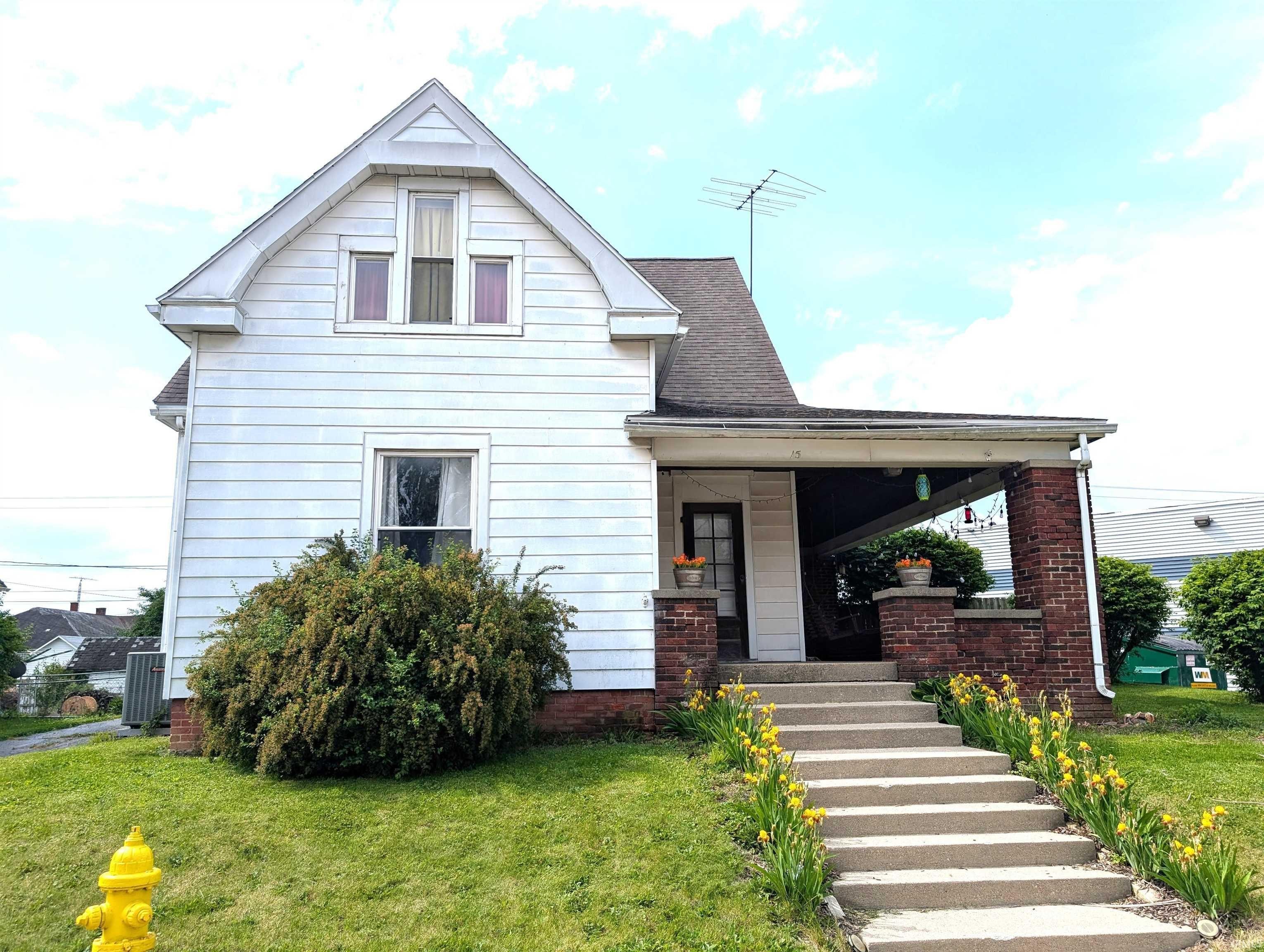 Single Family 6BR 2BA - 15 E main Street, Rossville, IN